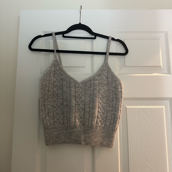 House of Harlow 1960 Cardigan Set - Picture 3 of 5